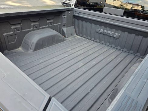 Used 2023 GMC Sierra 1500 AT4 w/ Technology Package AWD/4WD image 33