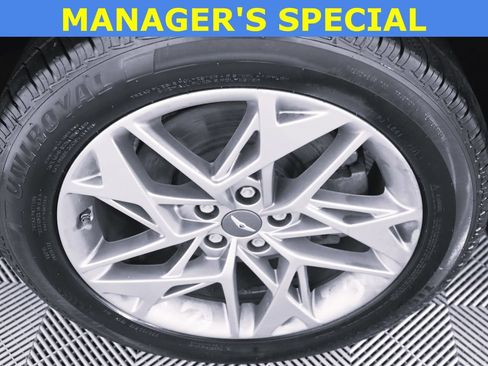 Used 2022 Genesis GV70 2.5T w/ Advanced Package AWD/4WD image 7