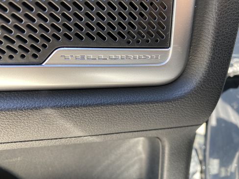Used 2021 Kia Telluride S AWD/4WD image 29