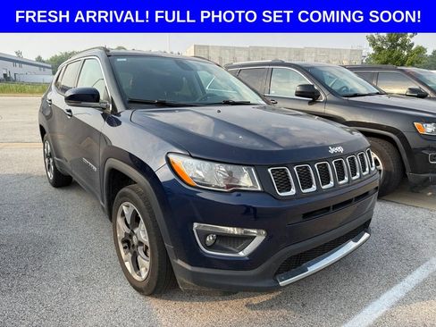 Used 2018 Jeep Compass Limited AWD/4WD image 2