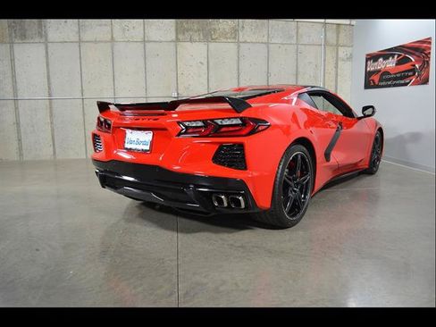 Used 2021 Chevrolet Corvette Stingray Preferred Cpe w/ Z51 Performance Package RWD image 7