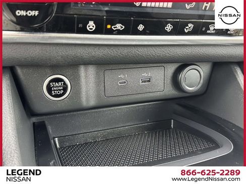 Used 2023 Nissan Rogue SV w/ SV Premium Package image 27