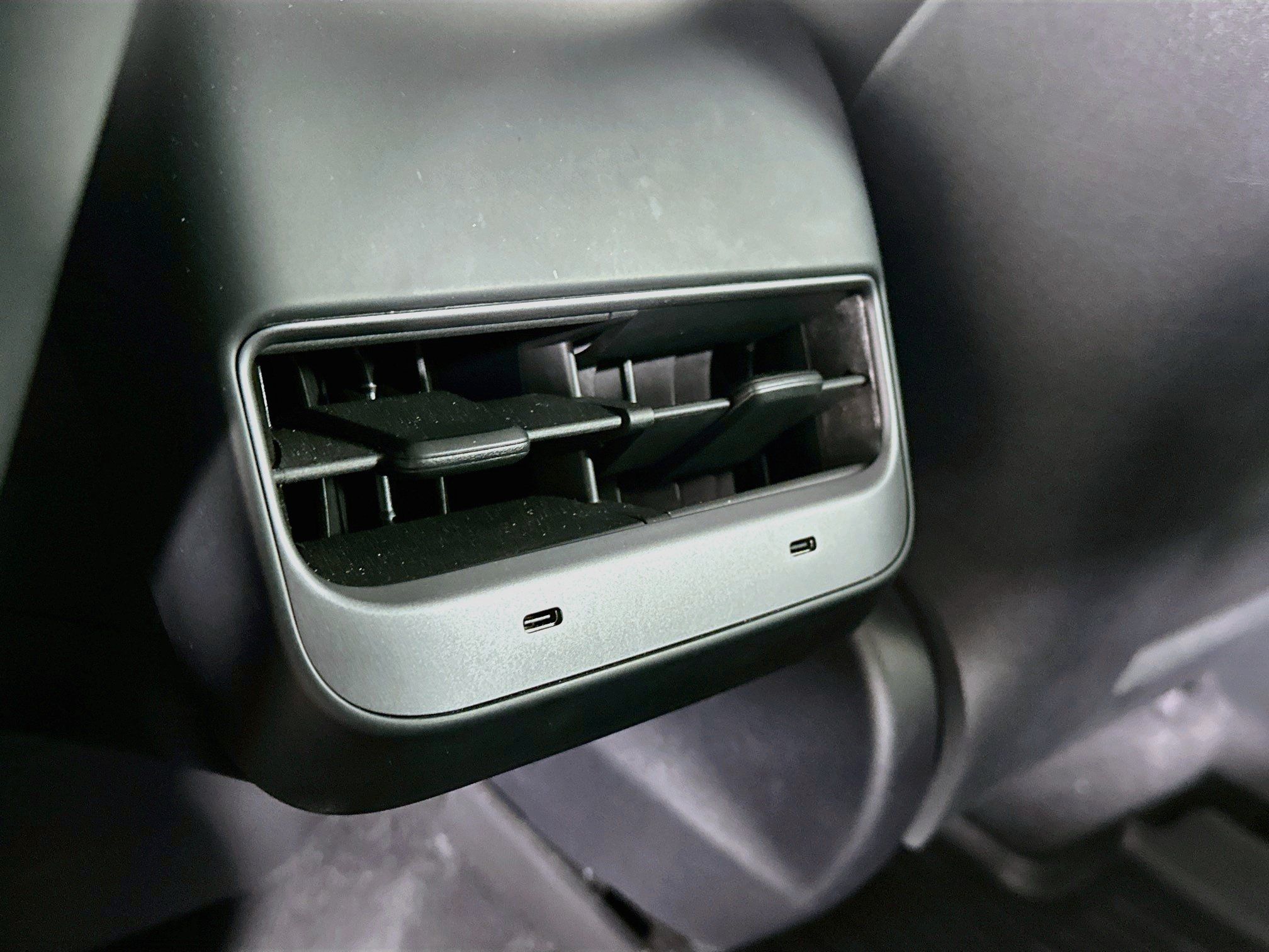 Used 2025 Tesla Model Y Long Range RWD image 28