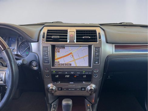 Used 2019 Lexus GX 460 AWD/4WD image 12