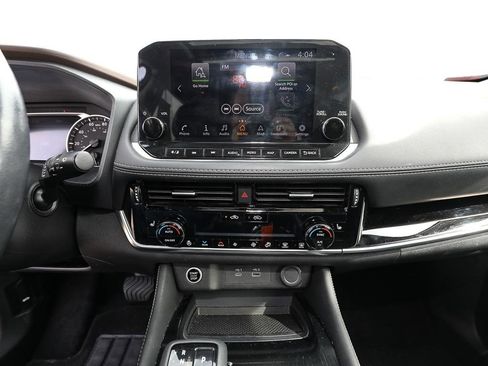 Used 2023 Nissan Rogue SL w/ SL Premium Package image 18