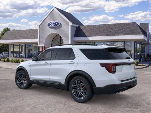 New 2026 Ford Explorer ST-Line w/ ST-Line Street Pack AWD/4WD image 4