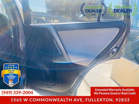 Used 2015 Toyota RAV4 LE FWD image 25