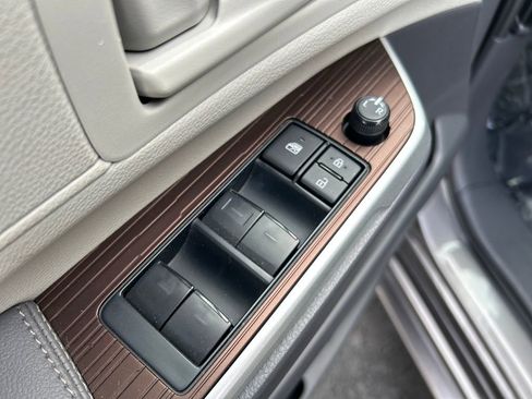 Certified 2022 Toyota Sienna LE image 19