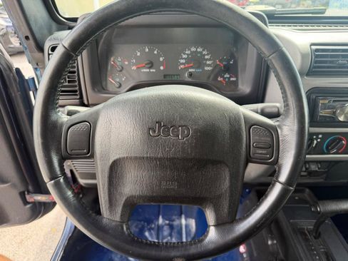 Used 2006 Jeep Wrangler Unlimited AWD/4WD image 17