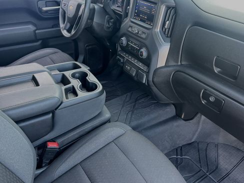 Used 2024 Chevrolet Silverado 2500 Custom w/ Custom Value Package image 15