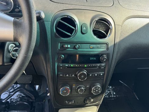 Used 2010 Chevrolet HHR LT FWD image 21