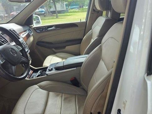 Used 2015 Mercedes-Benz GL 320 BlueTEC 4MATIC image 6