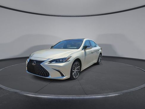 Used 2025 Lexus ES 350 w/ Premium Package image 4