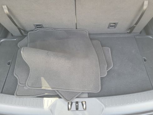Used 2025 Ford Explorer Active w/ Active Comfort Package RWD image 10