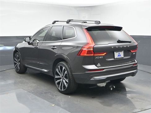 Used 2023 Volvo XC60 B5 Ultimate w/ Protection Package Premier image 6