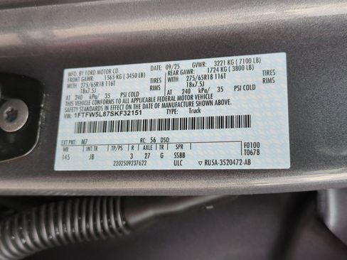 Used 2025 Ford F150 Lariat AWD/4WD image 32