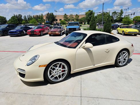 Used 2010 Porsche 911 GT3 RS image 8