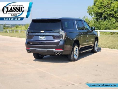 Used 2025 Chevrolet Suburban Premier RWD image 10