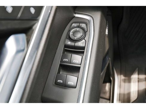 Used 2022 GMC Sierra 1500 SLT AWD/4WD image 19