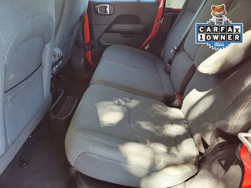 Used 2025 Jeep Wrangler Unlimited Sahara w/ Safety Group AWD/4WD image 10