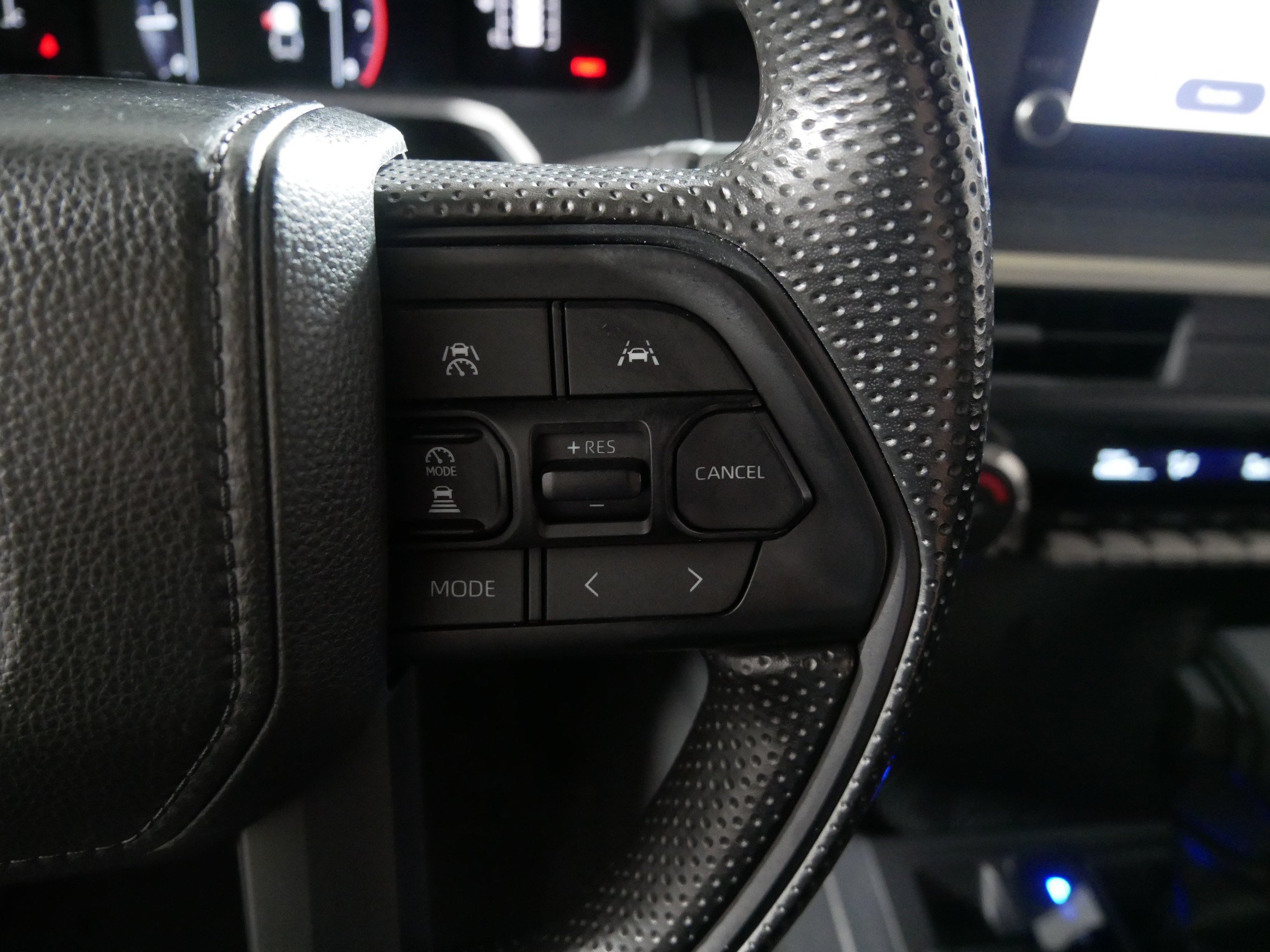 Used 2025 Toyota Tacoma SR AWD/4WD image 28