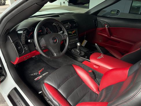 Used 2007 Chevrolet Corvette Z06 w/ Preferred Equipment Group RWD image 24