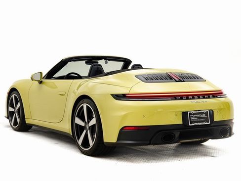 Used 2025 Porsche 911 Carrera image 3
