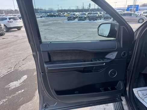Used 2019 Ford Expedition Limited w/ Equipment Group 301A image 15