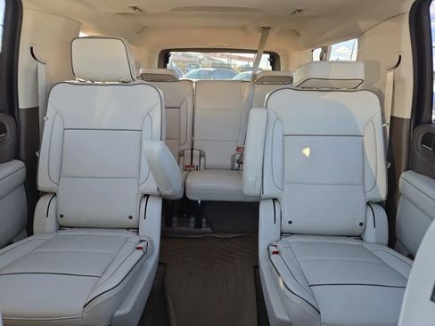 Used 2021 GMC Yukon XL Denali w/ Denali Premium Package image 29