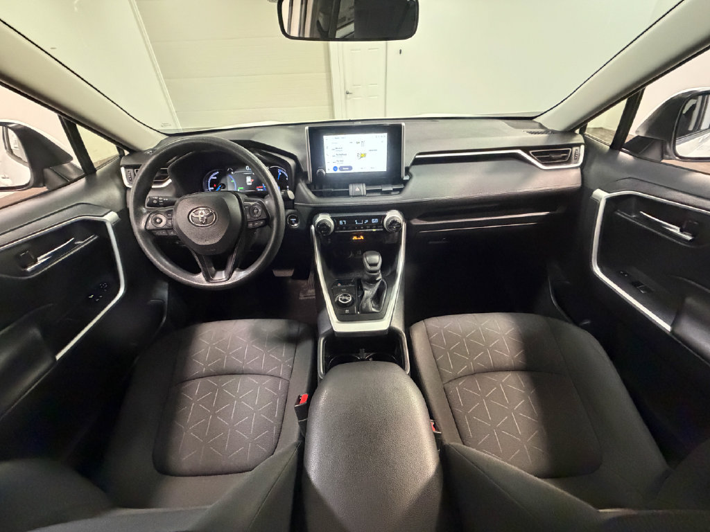 Used 2025 Toyota RAV4 XLE AWD/4WD image 70