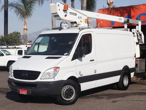 Used 2012 Mercedes-Benz Sprinter 3500 image 4