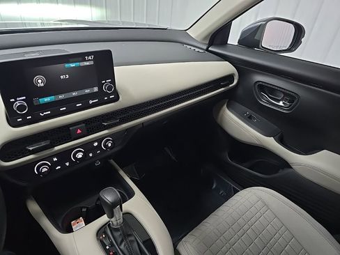 Used 2023 Honda HR-V LX image 25