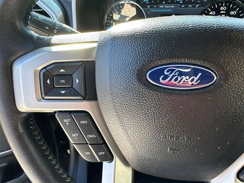 Used 2017 Ford F150 Lariat image 25