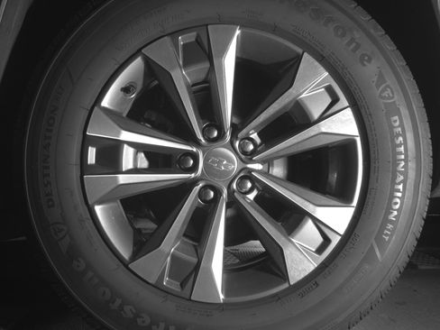Used 2025 Chevrolet Equinox LT FWD image 14