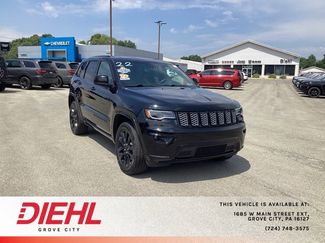 Used 2022 Jeep Grand Cherokee Laredo X image 1
