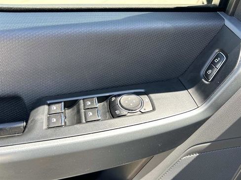 Used 2022 Ford F150 XLT image 25