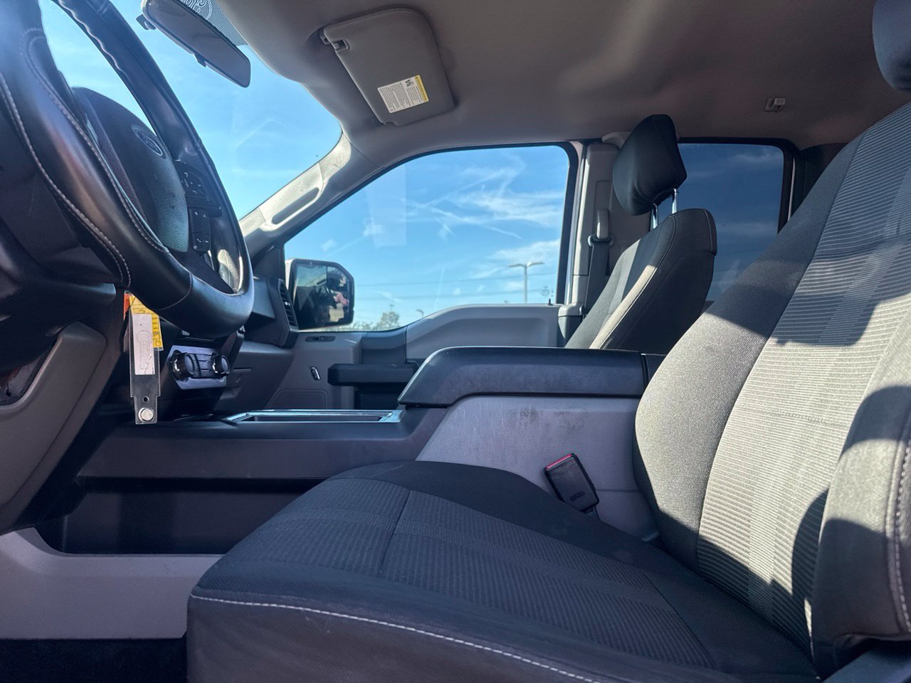 Used 2017 Ford F150 XL w/ Equipment Group 101A Mid AWD/4WD image 39