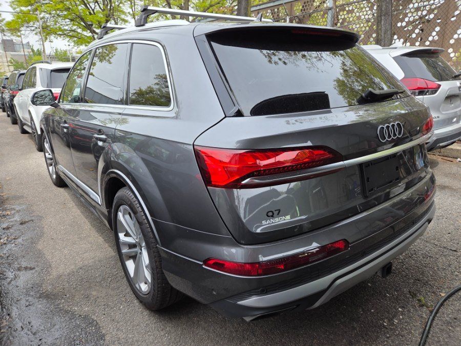 Used 2025 Audi Q7 3.0T Prestige w/ Prestige Package AWD/4WD image 6