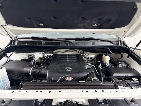 Used 2020 Toyota Tundra Platinum AWD/4WD image 31