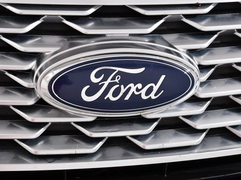 Used 2019 Ford Explorer Platinum AWD/4WD image 22