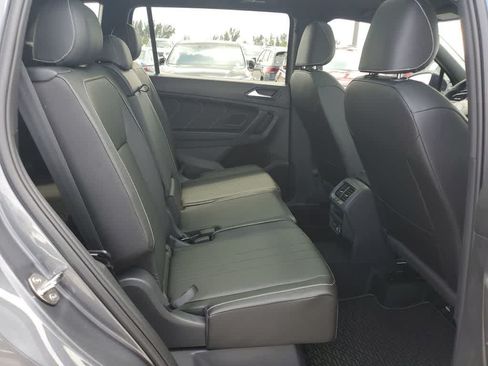 Certified 2024 Volkswagen Tiguan SE R-Line FWD image 30