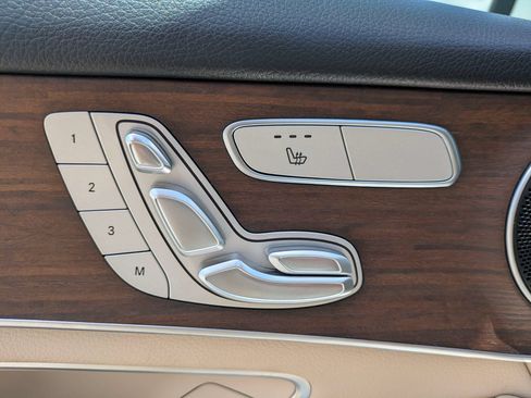 Used 2022 Mercedes-Benz GLC 300 image 21