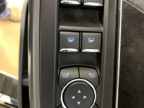 Used 2021 Ford F150 Lariat w/ Equipment Group 502A High image 17