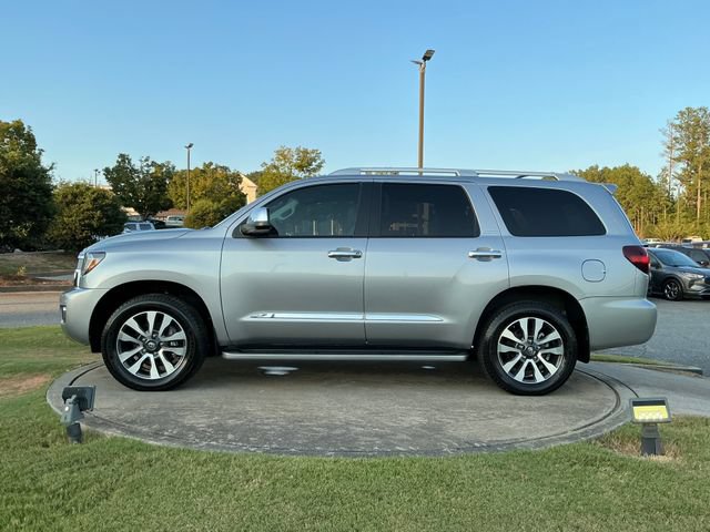 Used 2019 Toyota Sequoia Limited w/ Safety & Convenience Package AWD/4WD image 4
