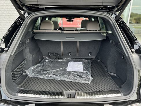 New 2025 Audi Q5 Premium image 16