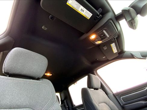 Used 2019 RAM 1500 Big Horn image 12