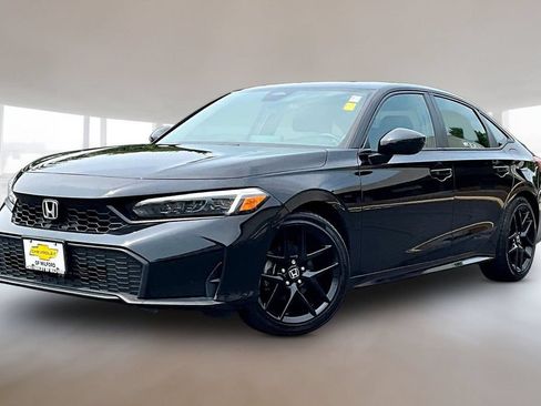 Used 2025 Honda Civic Sport image 3