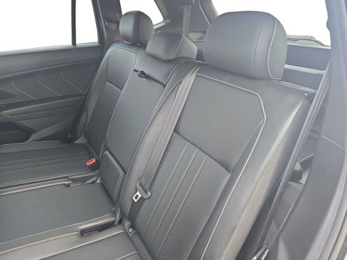 Used 2024 Volkswagen Tiguan SE R-Line FWD image 13