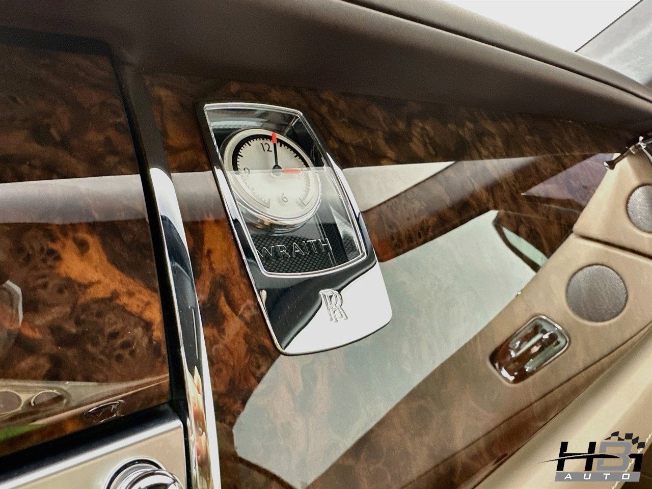 Used 2015 Rolls-Royce Wraith RWD image 18