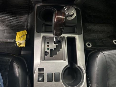 Used 2015 Toyota 4Runner Limited image 14